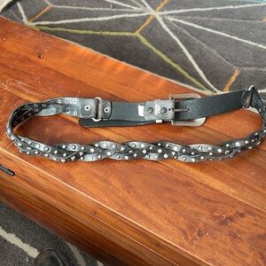Roper distressed braided leather western belt.
